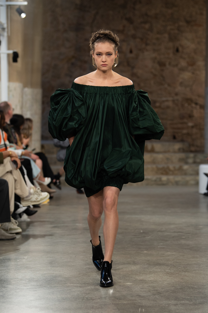 Prohlédněte si kolekci Louis Vuitton Cruise 2025...
Prohlédněte si kolekci Louis Vuitton Cruise 2025...