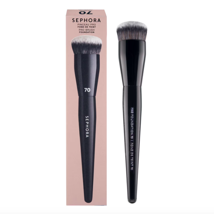  

Štětec na make-up Pro Brush Foundation, Sephora Collection, 660 Kč
