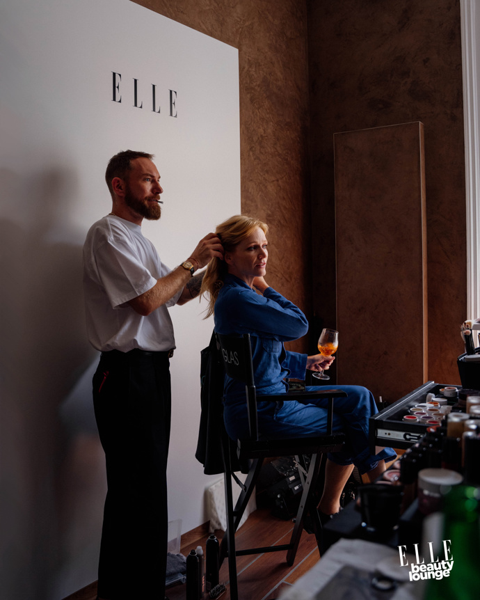 Vlasoví stylisté Wella vytváří hollywoodské looky.
