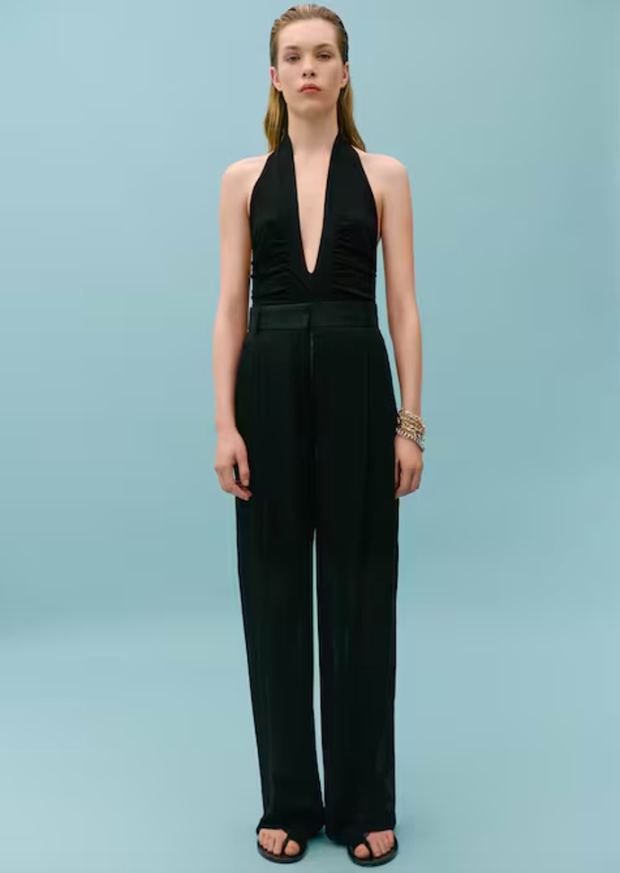  

Semi-transparent straight trousers, Victoria Beckham x Mango, 3000 Kč
