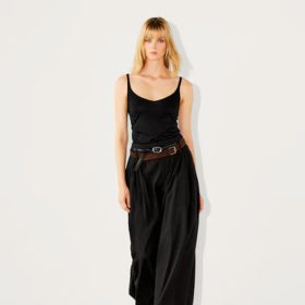 Plisované kalhoty Palazzo, Massimo Dutti, 2595 Kč
Plisované kalhoty Palazzo, Massimo Dutti, 2595 Kč