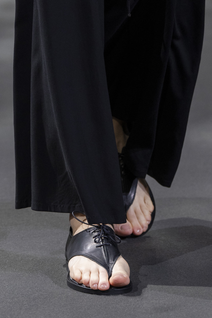  

Yohji Yamamoto
