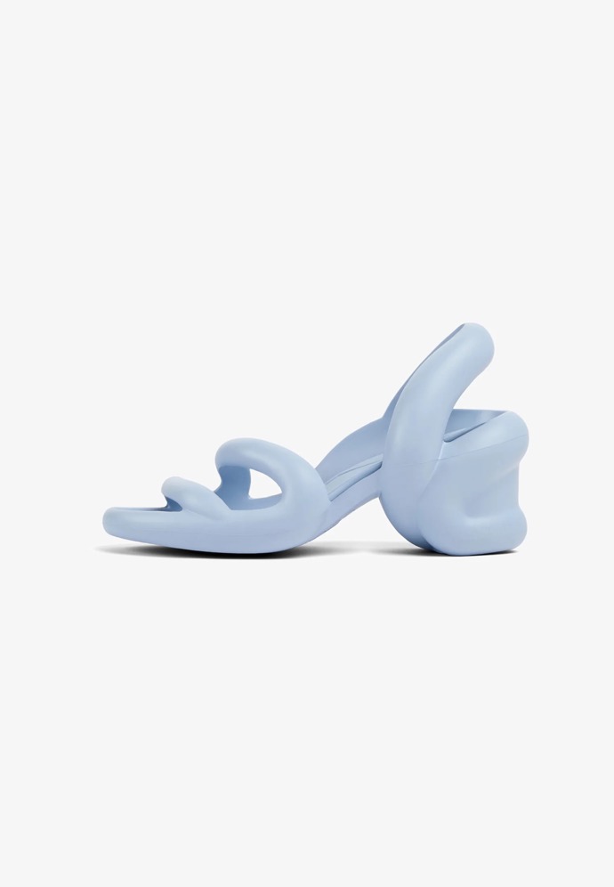  

Sandály Kobarah, Camper, 3 320 Kč, prodává Zalando
