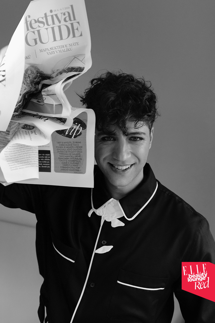Milan Peroutka 

Make-up: Douglas / Armani

Vlasy: Shu Uemura 
