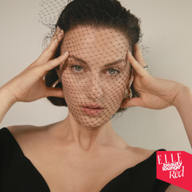 Natália Germani v róbě od The Dress.

Make-up: Douglas / Armani

Vlasy: Shu Uemura Art of Hair
