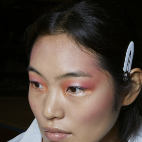 Glowy make-up
Glowy make-up