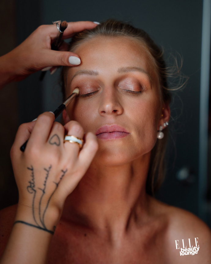 Veronika Kašáková

Make-up: Douglas / Armani

Vlasy: Wella
