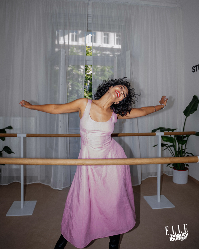 Zea 

Studio Barre
