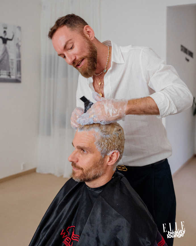 Leoš Mareš

Vlasy: Wella
