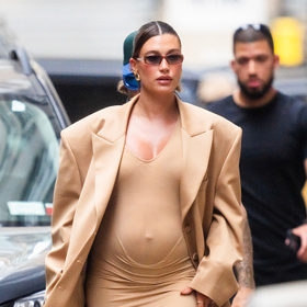 Hailey Bieber a její těhotenský styl
