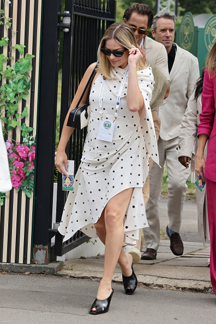 Margot Robbie na Wimbledonu.
