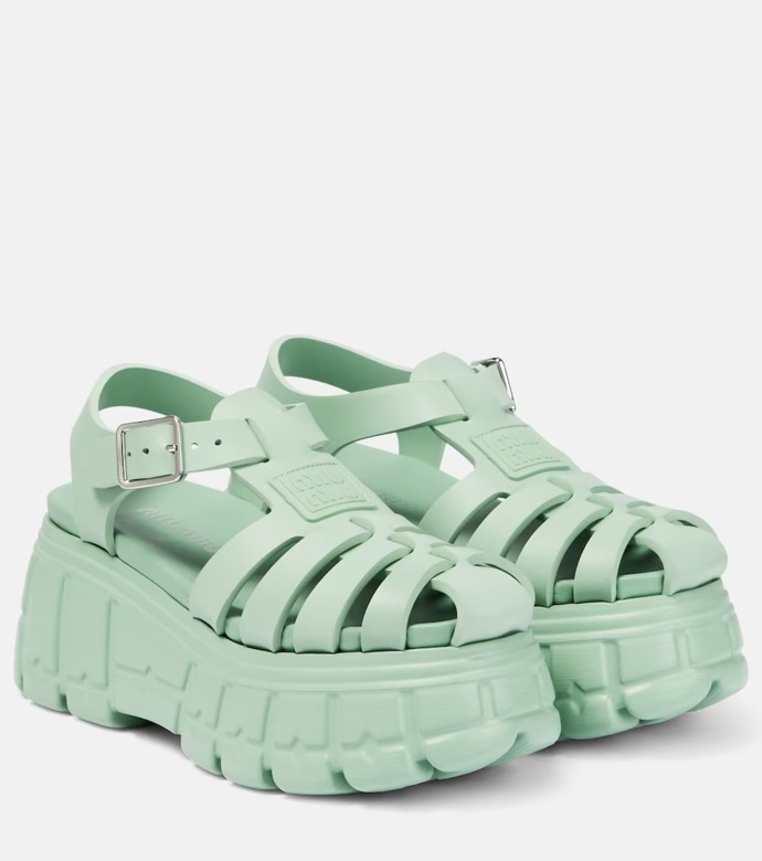  

Fisherman EVA platform sandals, Miu Miu, 600 EUR, prodává Mytheresa
