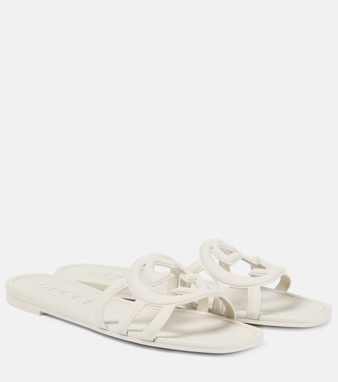  

Interlocking G slides, Gucci, 395 EUR, prodává Mytheresa
