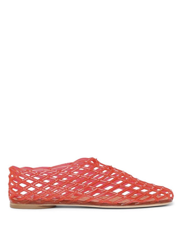 

Mara fishnet PVC ballet flats, The Row, 990 EUR, prodává Mytheresa
