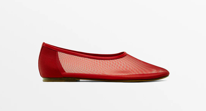  

Mesh Ballet Flats, Massimo Dutti, 3030 Kč

