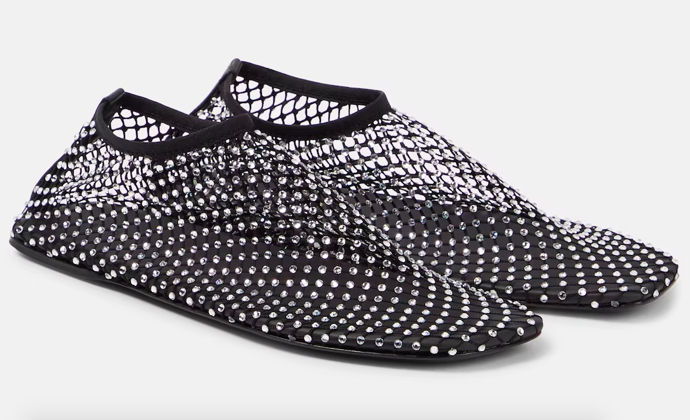  

Minette embellished mesh ballet flats, Christopher Esber, 18 800 Kč, prodává MyTheresa.com
