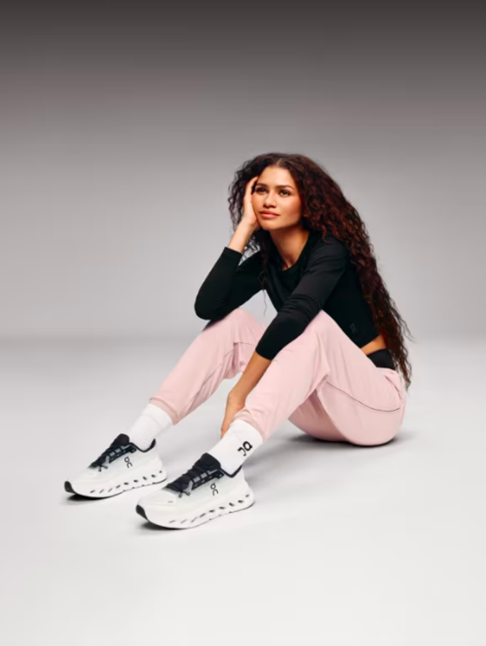  

Zendaya a tenisky On
