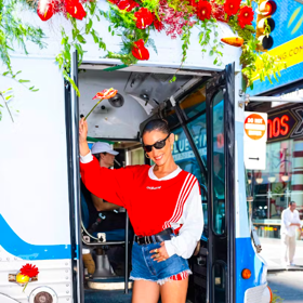  

Bella Hadid během kampaně na adidas SL72
