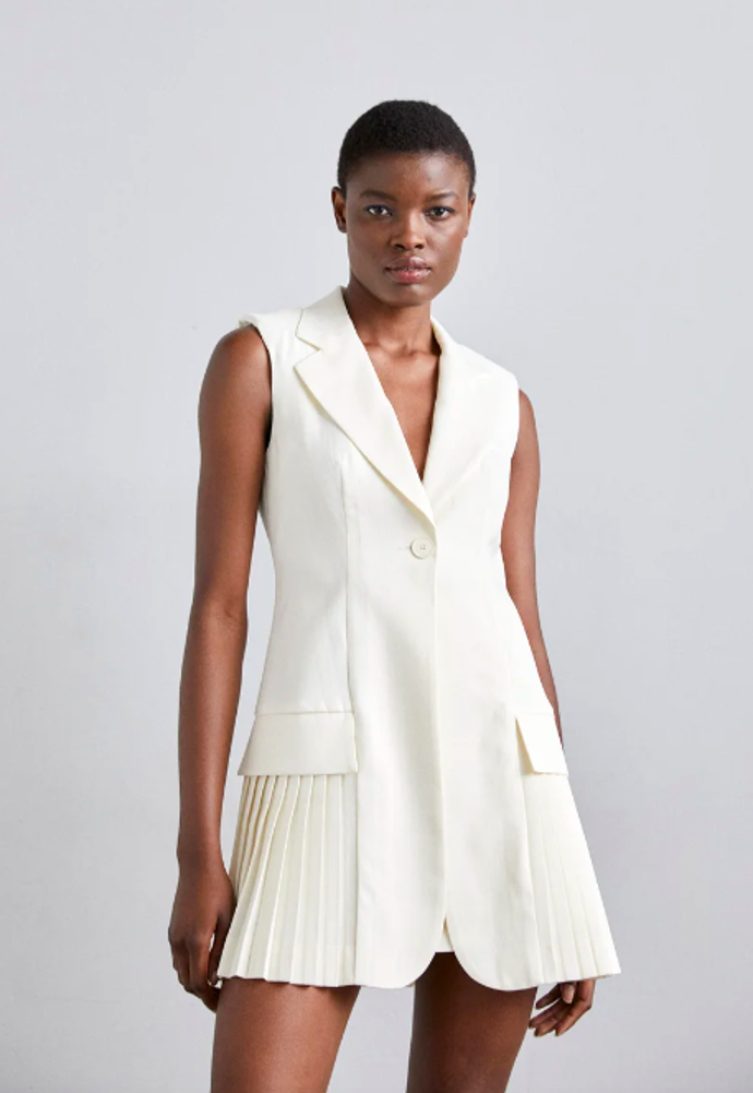  

Robe Courte Tailleur Plisees, Sandro, 8880 Kč, prodává Zalando.cz
