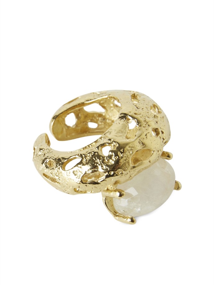  

Mayge gold-plated ring, Paola Sighinolfi, 262 EUR, prodává Farfetch
