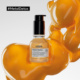 L’Oréal Metal Detox Oil, koncentrovaný vyživující olej s lehkou texturou. L’Oréal Metal Detox Oil, koncentrovaný vyživující olej s lehkou texturou.