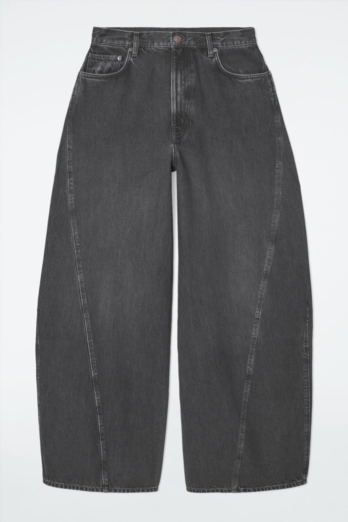  

Barrel Twist Jeans, COS, 115 EUR

 
