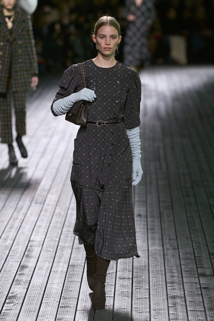  

Chanel
