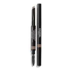 Odolná tužka na obočí Stylo Sourcils Waterproof od značky Chanel v odstínu 808 – Brun Clair, dostupné na chanel.com, 1100,- Kč
Odolná tužka na obočí Stylo Sourcils Waterproof od značky Chanel v odstínu 808 – Brun Clair, dostupné na chanel.com, 1100,- Kč