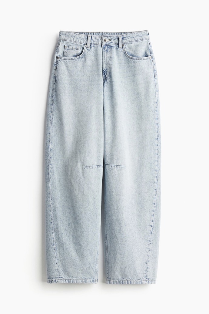  

Barrel Regular Jeans, H&M, 719 Kč
