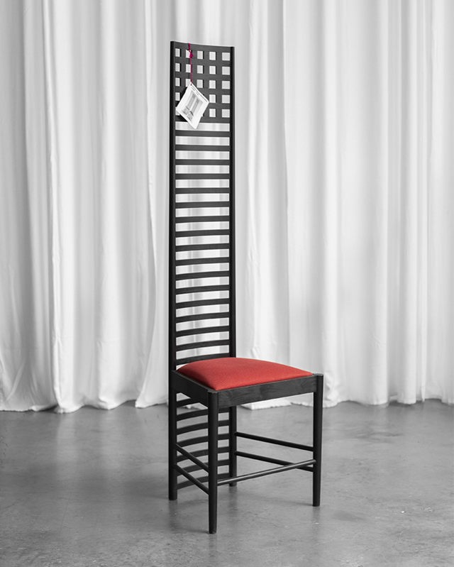 Židle "Hill House Chair", autor Charles Rennie Macintosh, Skotsko
Židle "Hill House Chair", autor Charles Rennie Macintosh, Skotsko
