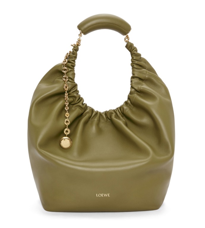  

Medium Squeeze bag, Loewe, 3 700 eur
