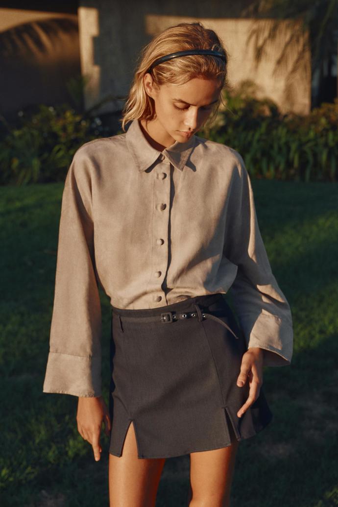 Oversize košile z imitace semiše, Zara, 649 Kč