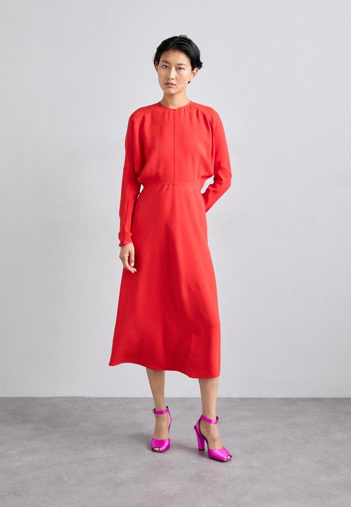 Victoria Beckham, Dolman midi dress, Victoria Beckham, Zalando 26 160 Kč