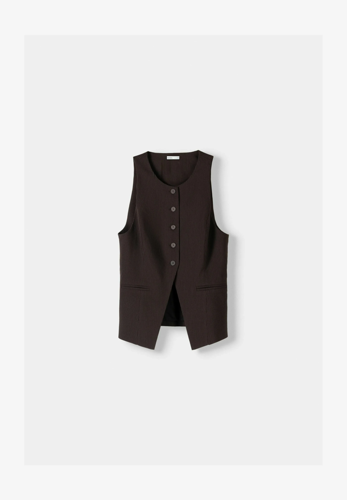 Hnědá vesta, Bershka, Zalando, 699 Kč