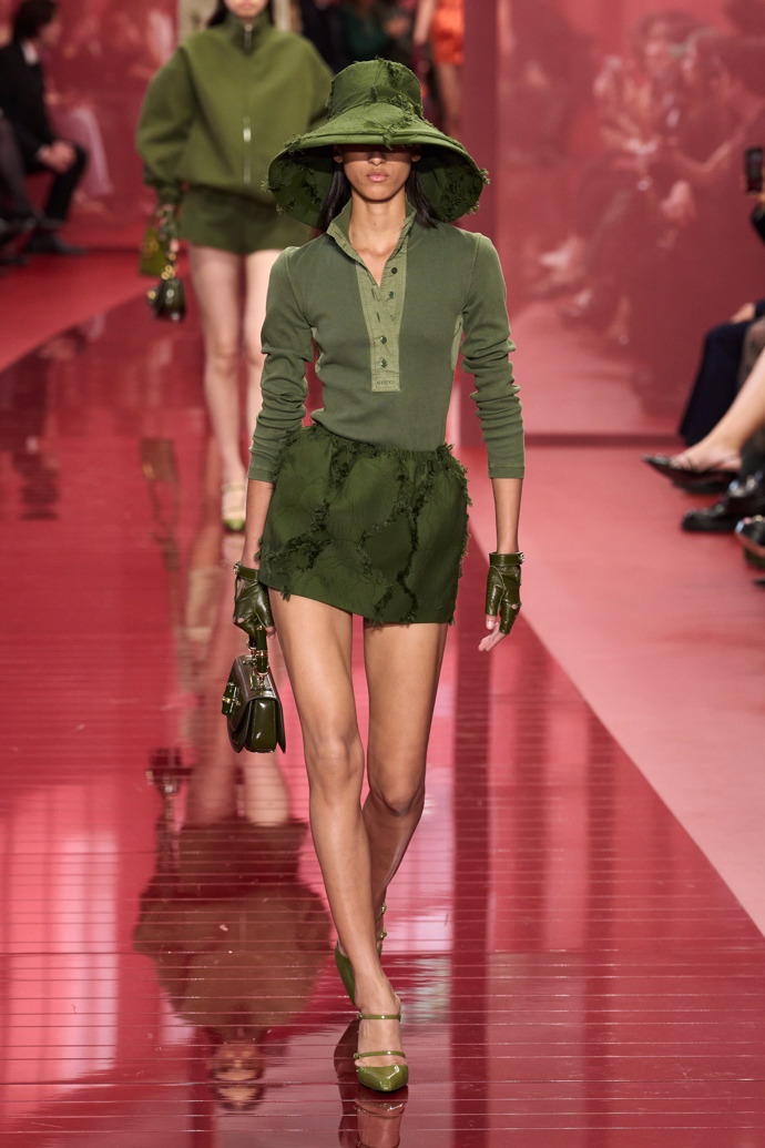  Prohlédněte si kolekci Gucci Spring Summer 2025...