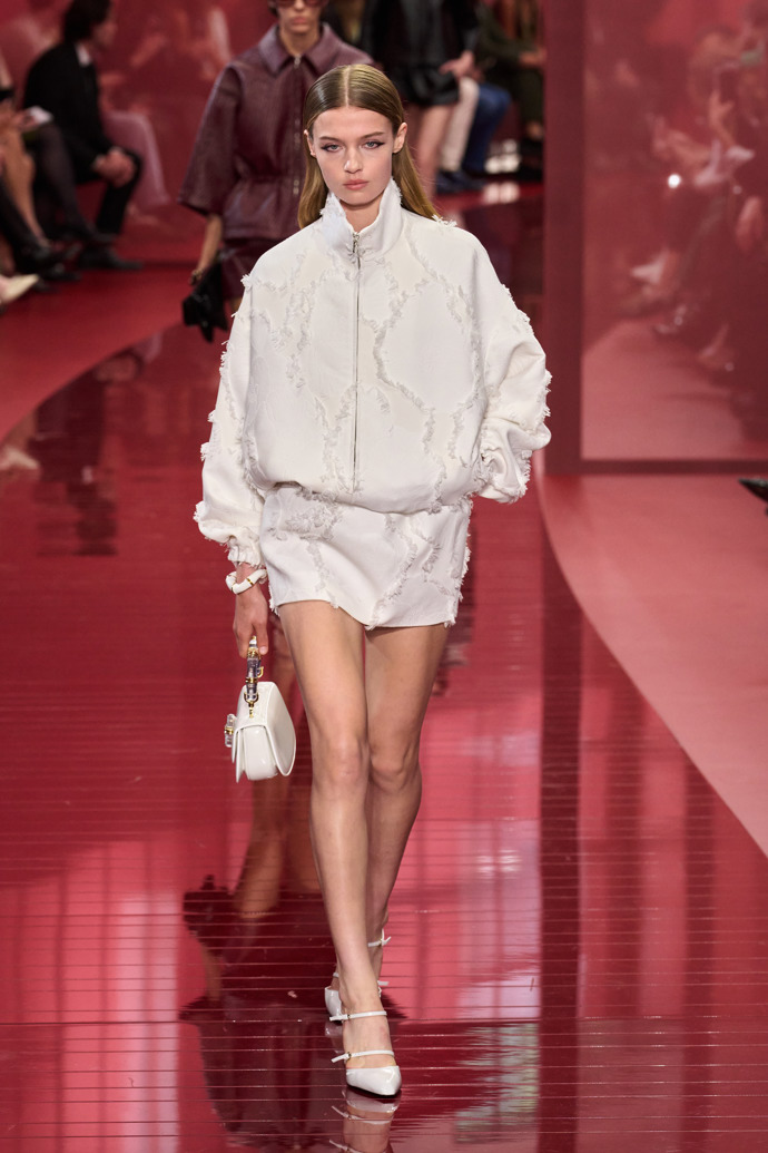  Prohlédněte si kolekci Gucci Spring Summer 2025...