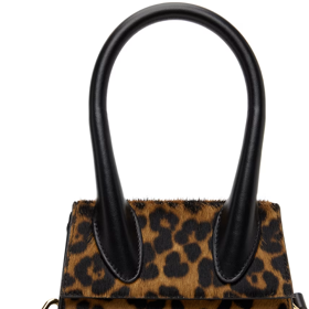 JACQUEMUS, Black & Brown Les Sculptures 'Le Chiquito moyen' Bag, SSENSE, 585 eur JACQUEMUS, Black & Brown Les Sculptures 'Le Chiquito moyen' Bag, SSENSE, 585 eur