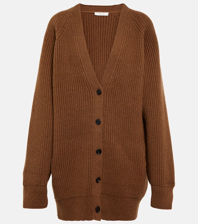 Dlouhý cardigan z vlny a kašmíru, The Row, prodává Mytheresa, 29 637 Kč
