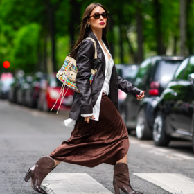 Styling tipy, jak nosit hnědou sukni Styling tipy, jak nosit hnědou sukni