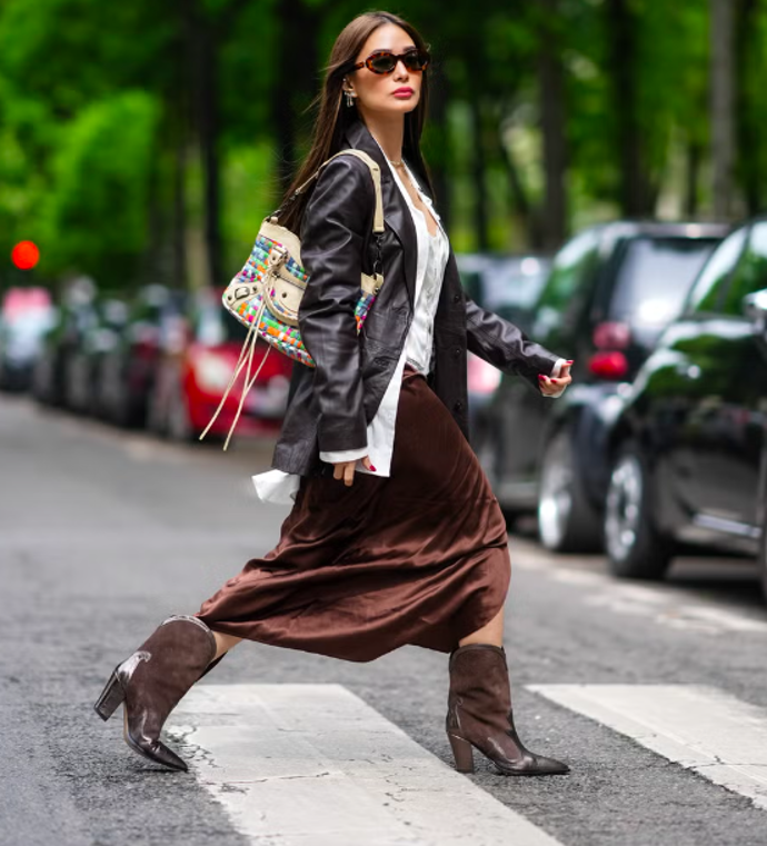  Styling tipy, jak nosit hnědou sukni 