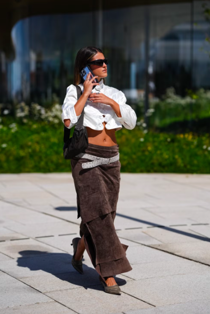  Styling tipy, jak nosit hnědou sukni 