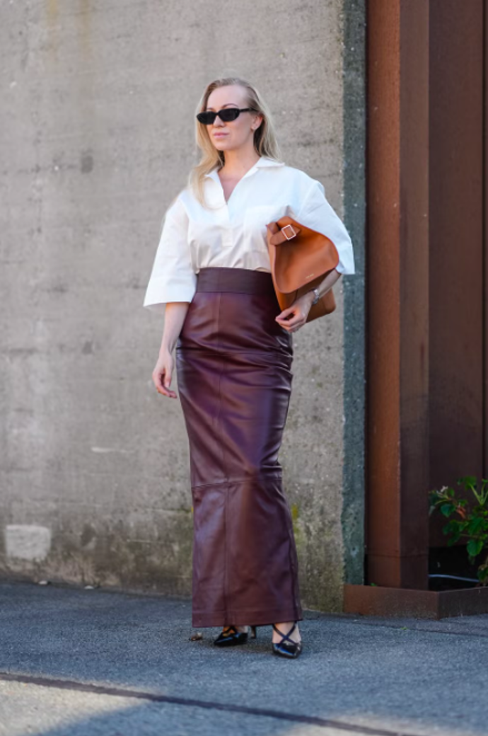  Styling tipy, jak nosit hnědou sukni 