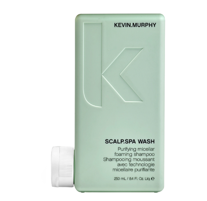  Šampon obohacený o micelární vodu, který zklidňuje a čistí pokožku hlavy Scalp.Spa Wash, Kevin Murphy, 890 Kč