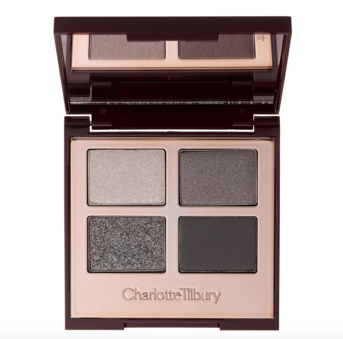  Paletka čtyř očních stínů Luxury Palette The Rock Chick, ods. The Rock Chic, Charlotte Tilbury, 1420 Kč, prodává Sephora