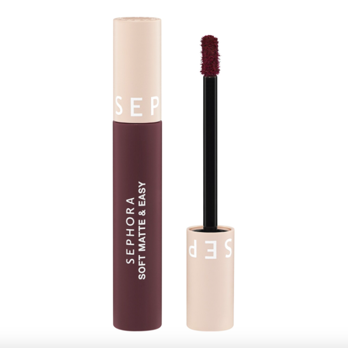  Matná rtěnka Soft Matte & Easy, ods. 14 Never Cared, Sephora Collection, 320 Kč, prodává Sephora