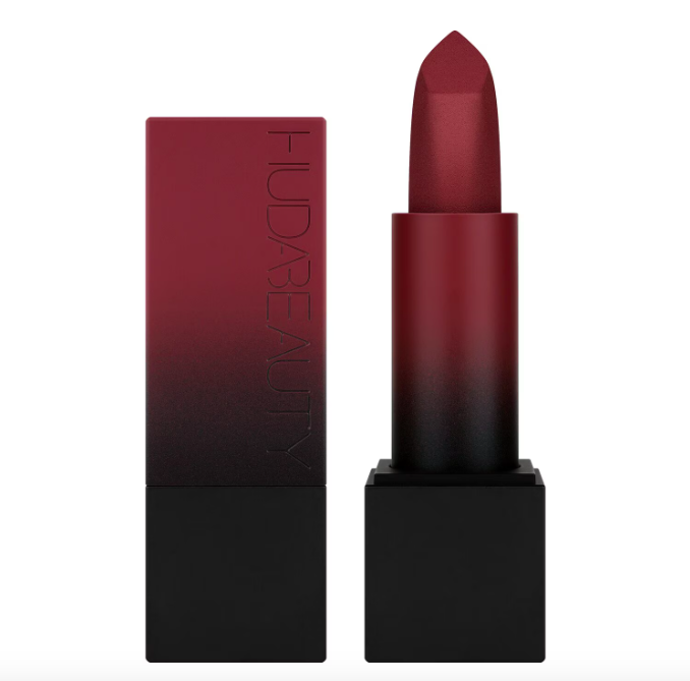  Matná Rtěnka Power Bullet, Matte ods. Ladies night, Huda Beauty, 750 Kč, prodává Sephora