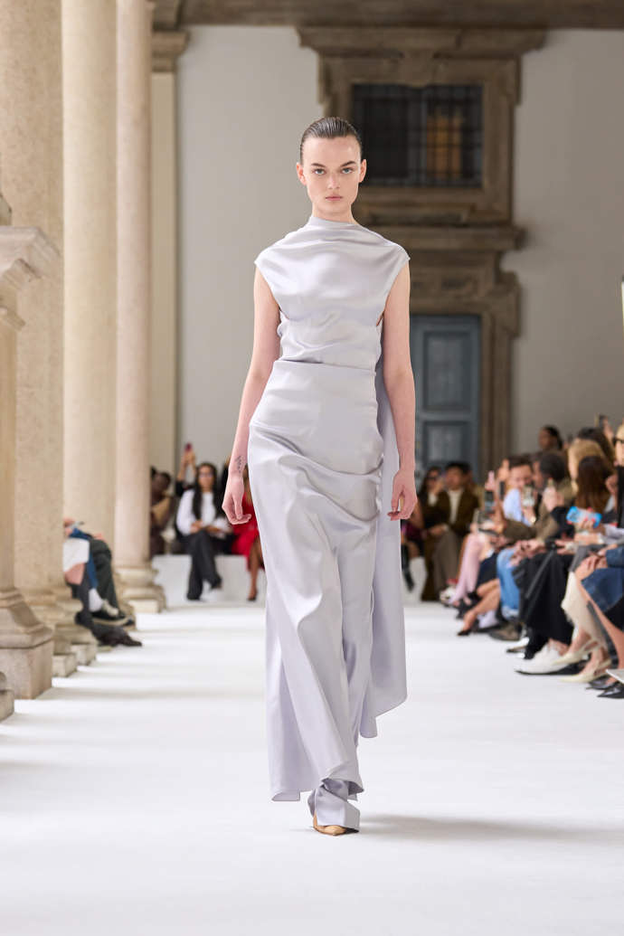  Prohlédněte si kolekci Sportmax Spring Summer 2025...