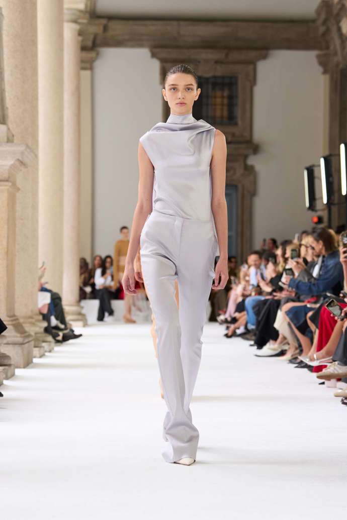  Prohlédněte si kolekci Sportmax Spring Summer 2025...