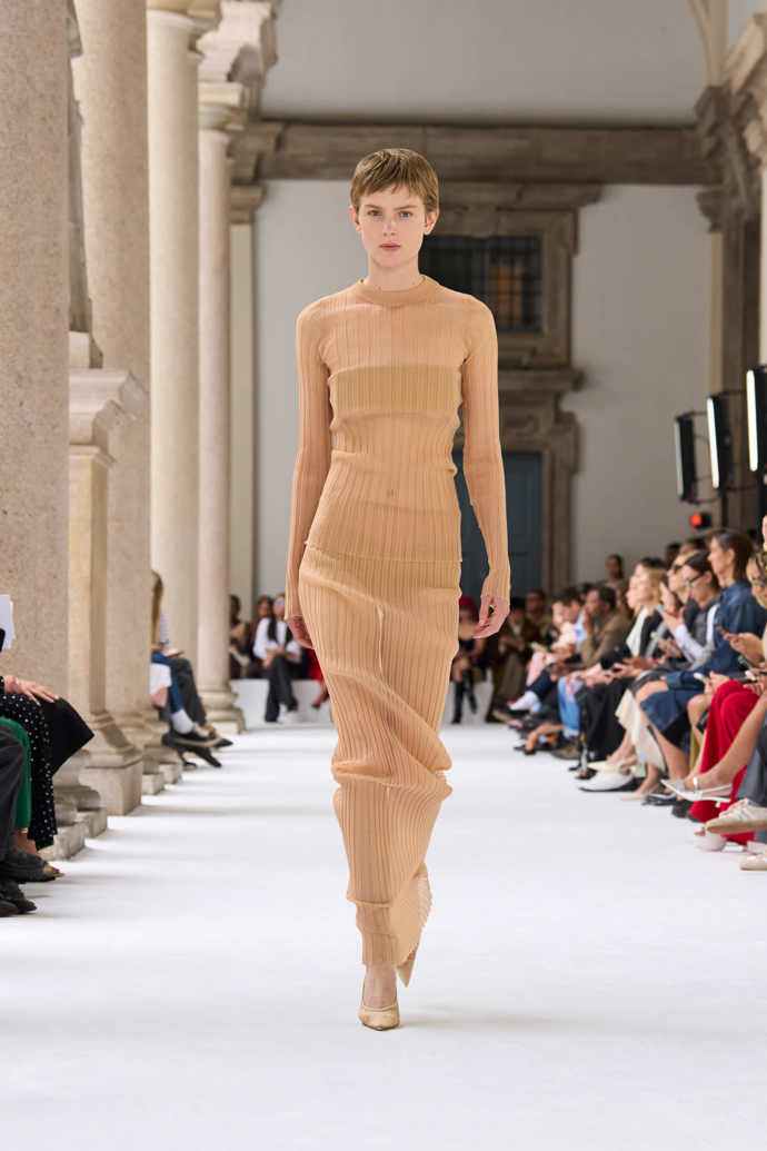  Prohlédněte si kolekci Sportmax Spring Summer 2025...