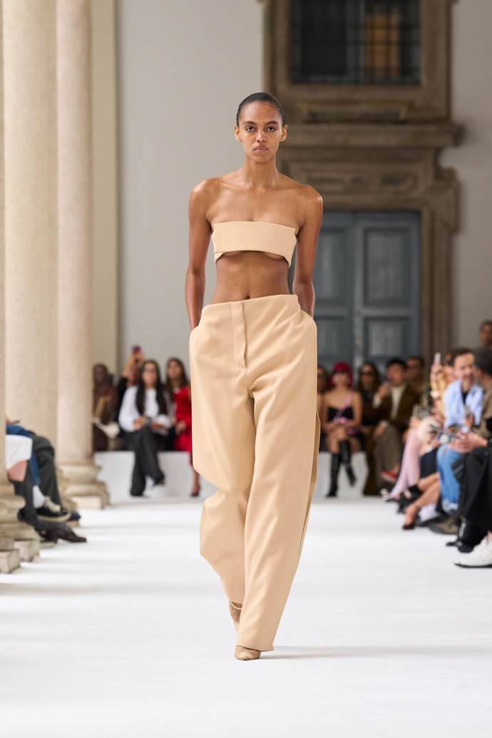  Prohlédněte si kolekci Sportmax Spring Summer 2025...
